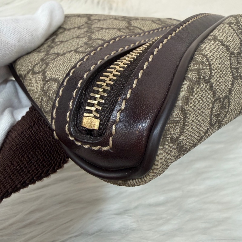 GUCCI 233269 咖皮 防水 PVC 銀釦 胸口包 腰包-11