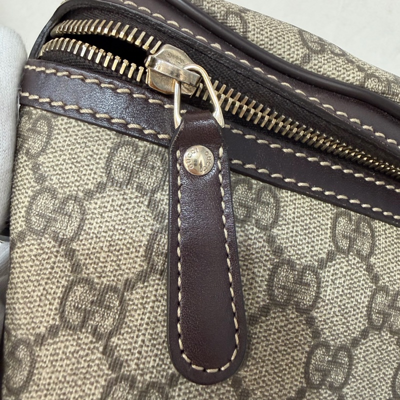 GUCCI 233269 咖皮 防水 PVC 銀釦 胸口包 腰包-17