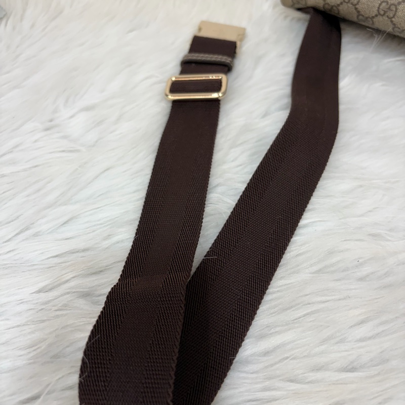 GUCCI 233269 咖皮 防水 PVC 銀釦 胸口包 腰包-30