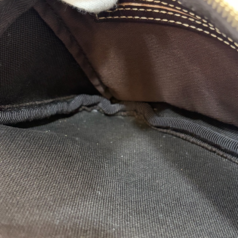 GUCCI 233269 咖皮 防水 PVC 銀釦 胸口包 腰包-33