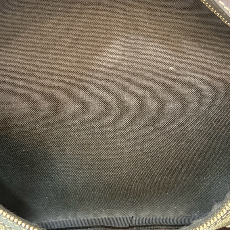 GUCCI 233269 咖皮 防水 PVC 銀釦 胸口包 腰包-35