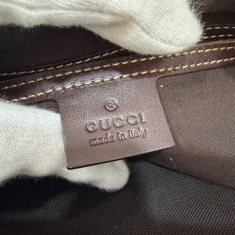GUCCI 233269 咖皮 防水 PVC 銀釦 胸口包 腰包-37