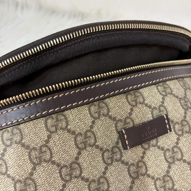 GUCCI 233269 咖皮 防水 PVC 銀釦 胸口包 腰包-40