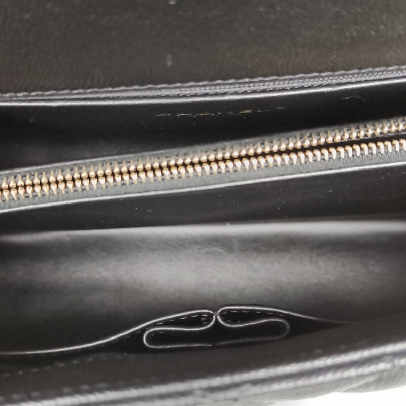 CHANEL CocoHandle中號黑色荔枝牛皮27開金扣-5