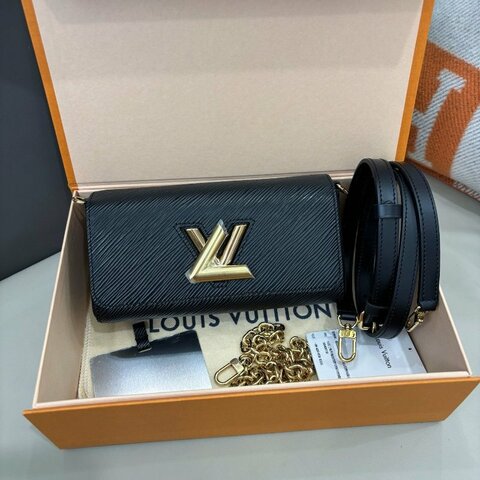 近新品 路易威登/Louis Vuitton 新款橫版Twist West P ochette黑金水波紋 芯片款
