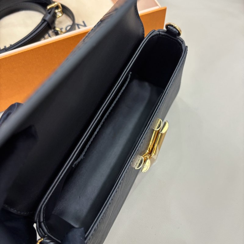 近新品 路易威登/Louis Vuitton 新款橫版Twist West P ochette黑金水波紋 芯片款-8