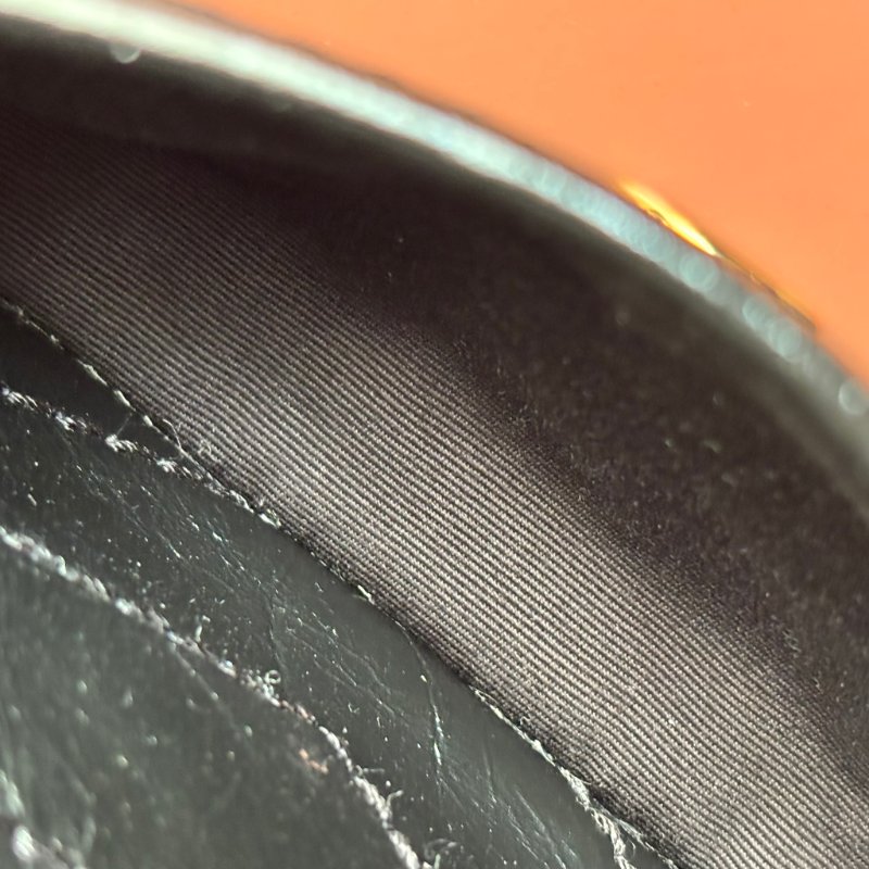 ::Saint Laurent:: YSL 聖羅蘭 皮革黑LOGO 金釦鍊揉製小牛皮翻蓋斜背包 NIKI Mini-15