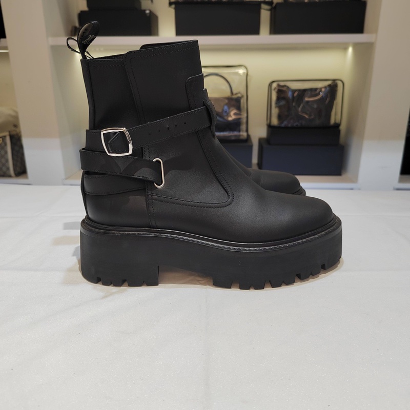 Celine賽琳calfskin馬丁靴-2