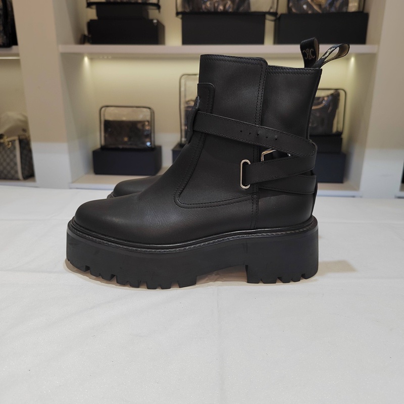 Celine賽琳calfskin馬丁靴-4