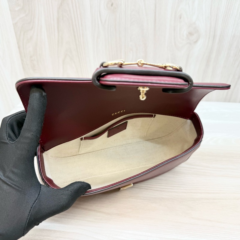 GUCCI安可拉紅牛皮淡金釦Horsebit 1955手提側背包815206-8