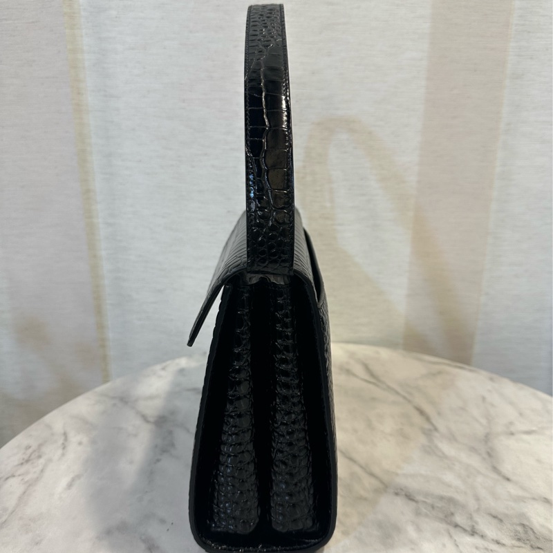 Balenciaga 黑牛皮鱷魚壓紋霧金釦下蓋肩背包-3