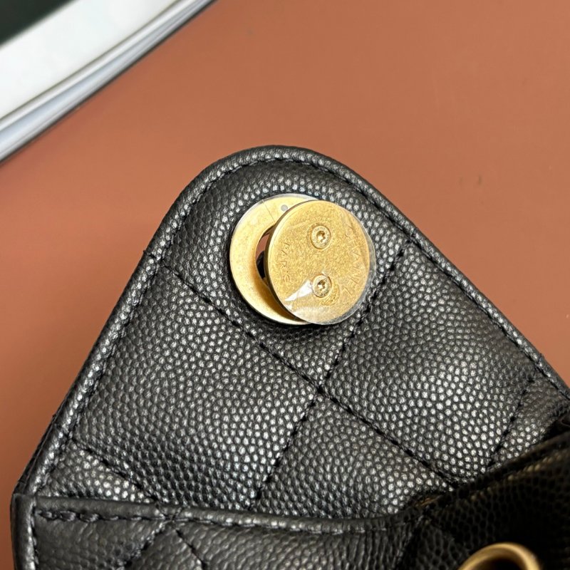 ::CHANEL:: 25 迷你包 AS5631 黑荔枝金釦25包 MINI HOBO 無附屬品 2025/26 Cruise-15