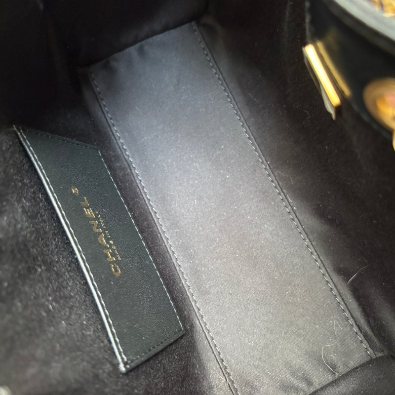 ::CHANEL:: 25 迷你包 AS5631 黑荔枝金釦25包 MINI HOBO 無附屬品 2025/26 Cruise-17