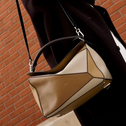 LOEWE卡其拼牛皮PUZZLE中號手提側背包