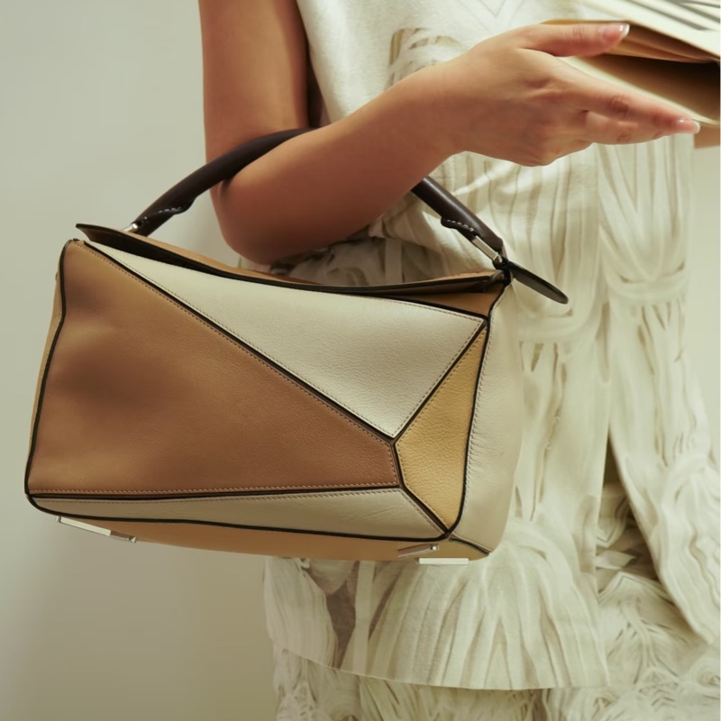 LOEWE卡其拼牛皮PUZZLE中號手提側背包-1