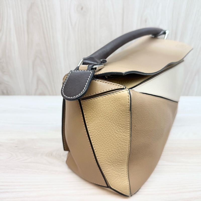 LOEWE卡其拼牛皮PUZZLE中號手提側背包-12