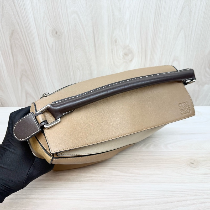 LOEWE卡其拼牛皮PUZZLE中號手提側背包-13