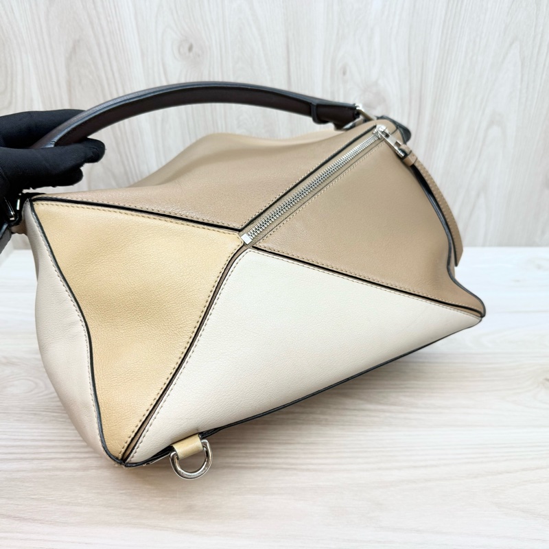 LOEWE卡其拼牛皮PUZZLE中號手提側背包-18