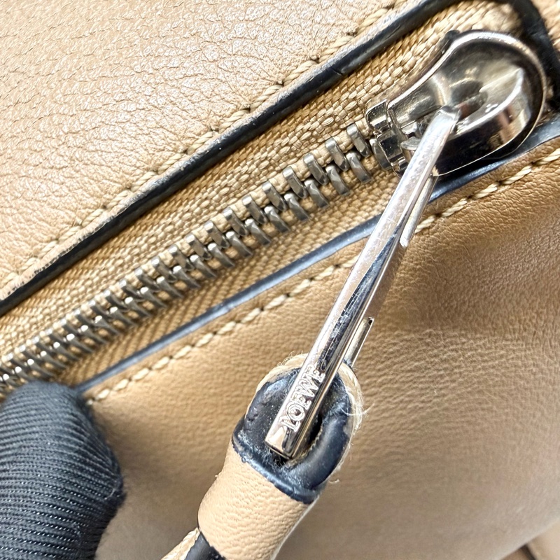 LOEWE卡其拼牛皮PUZZLE中號手提側背包-20