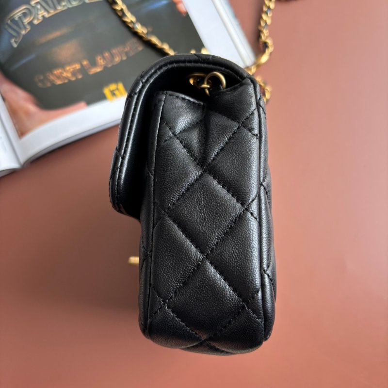 COCO17 方胖 ::CHANEL:: AS3490 新款經典菱格紋小羊皮琺瑯&愛心鏈帶翻蓋斜背包(黑色)-4