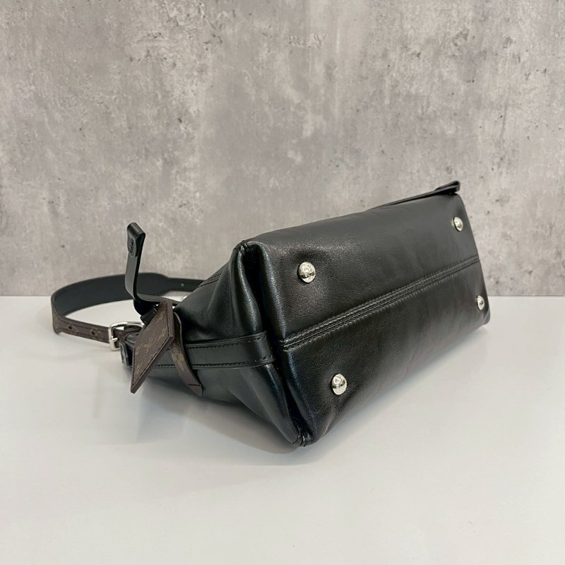 Louis Vuitton LV Carryall BB黑武士-4