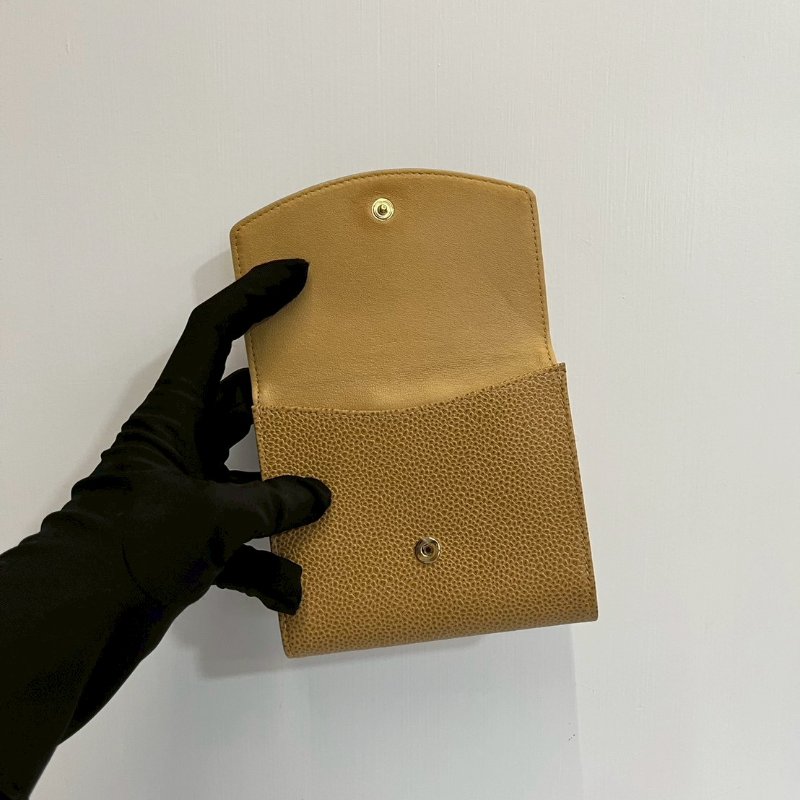 Chanel 荔枝牛短夾-5