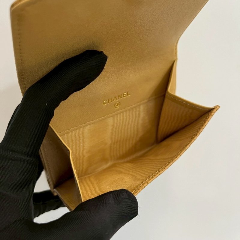 Chanel 荔枝牛短夾-6