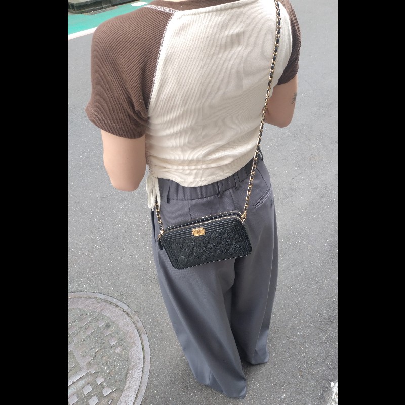 Chanel 金鍊黑荔枝皮Boy系列雙拉鍊小斜背包-1