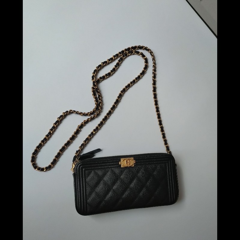 Chanel 金鍊黑荔枝皮Boy系列雙拉鍊小斜背包-4