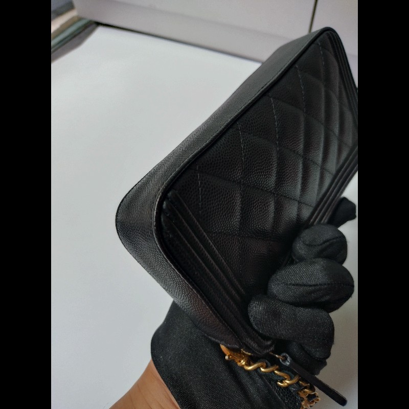 Chanel 金鍊黑荔枝皮Boy系列雙拉鍊小斜背包-8