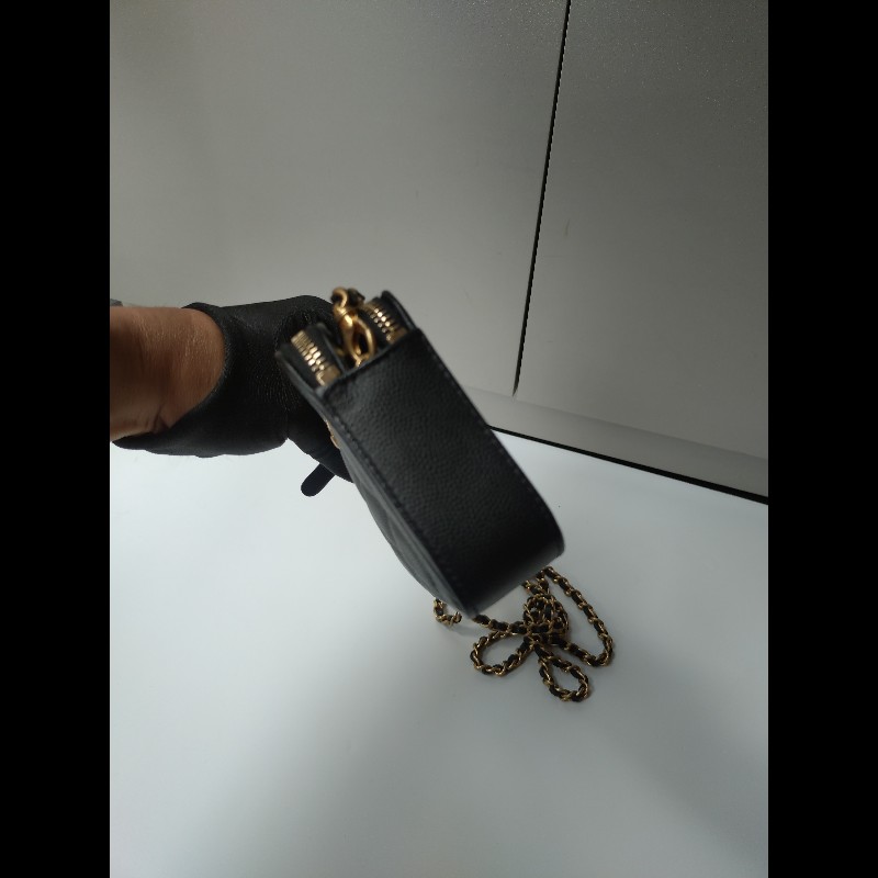 Chanel 金鍊黑荔枝皮Boy系列雙拉鍊小斜背包-11