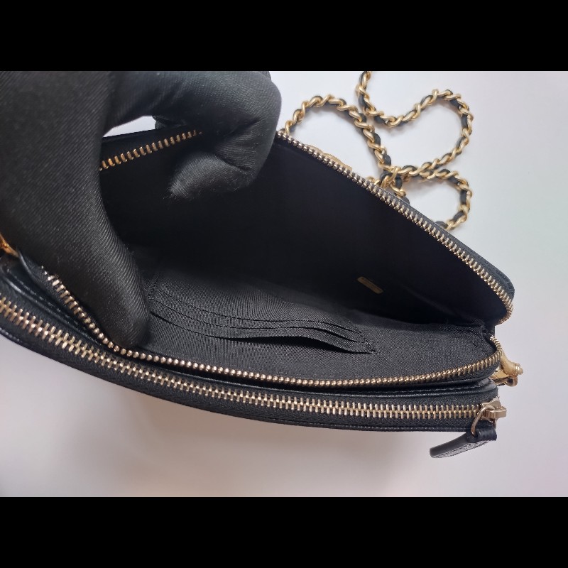 Chanel 金鍊黑荔枝皮Boy系列雙拉鍊小斜背包-15