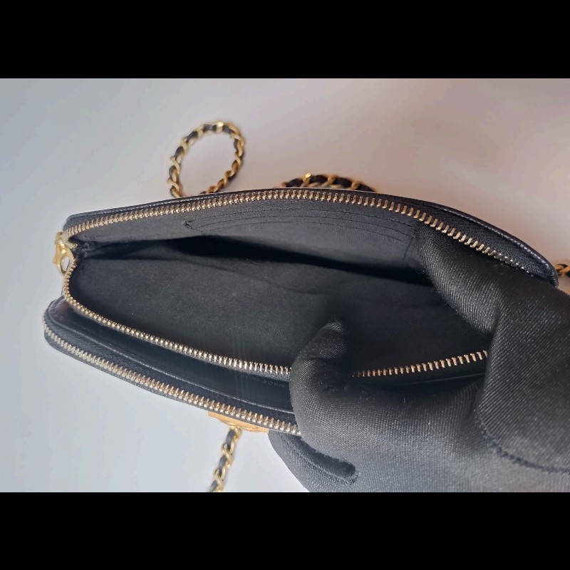 Chanel 金鍊黑荔枝皮Boy系列雙拉鍊小斜背包-16