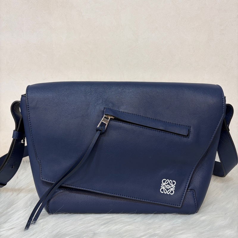 LOEWE ANTON 藍色 銀釦 T型包 斜背包 書包 翻蓋包-1