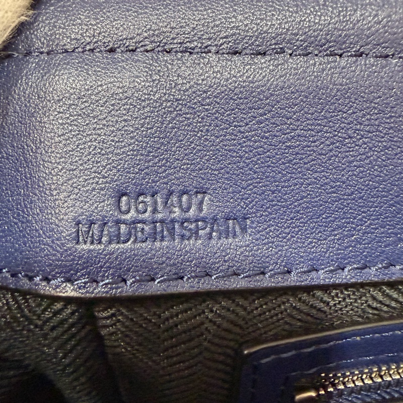 LOEWE ANTON 藍色 銀釦 T型包 斜背包 書包 翻蓋包-54