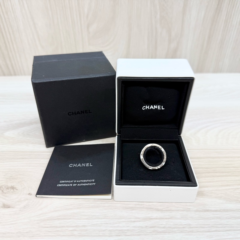 CHANEL白陶瓷拚18K白金ULTRA戒指 J3091-2