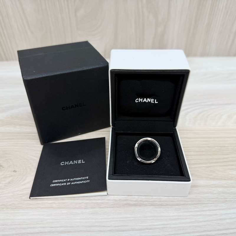 CHANEL白陶瓷拚18K白金ULTRA戒指 J3091-3