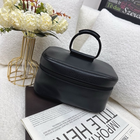 【赫蒂國際精品】Gucci 古馳 黑色皮革化妝包 vintage