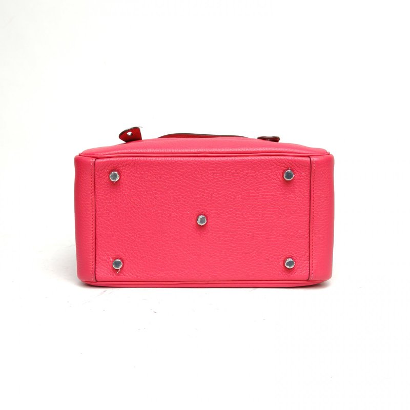 HERMES Lindy26極致粉TC皮D刻銀扣肩背包-4