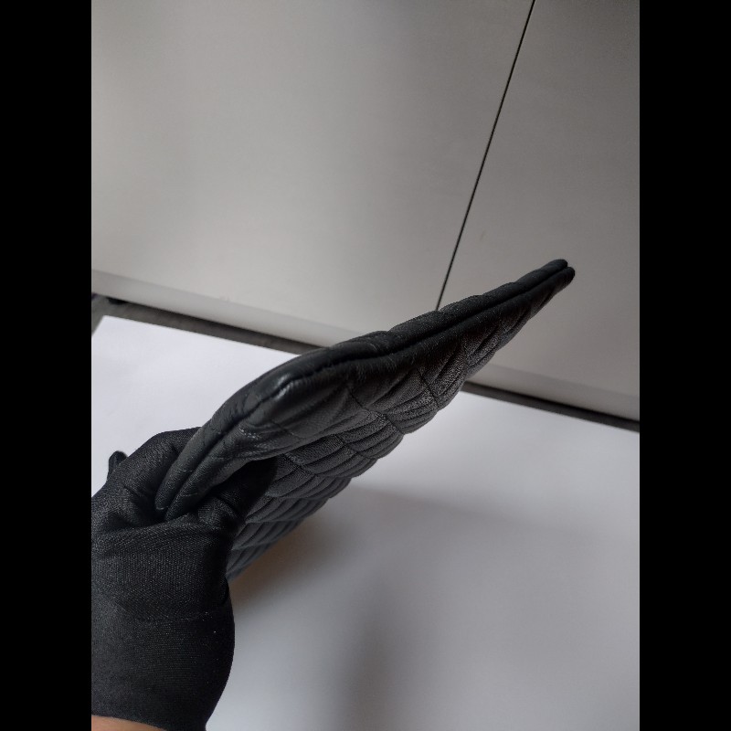 Chanel 黑色荔枝皮Boy 系列大方手拿包-6