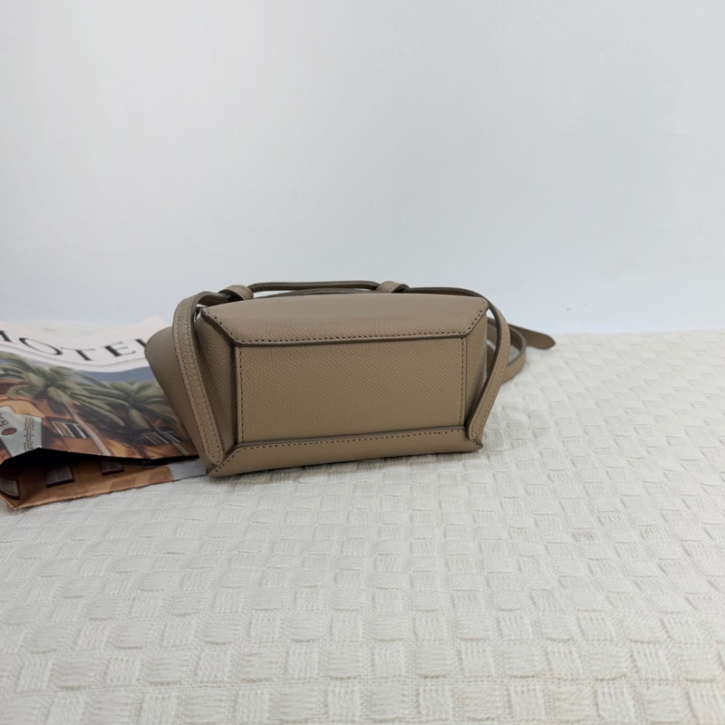 CELINE 奶茶色Nano Belt Bag|鯰魚包-4