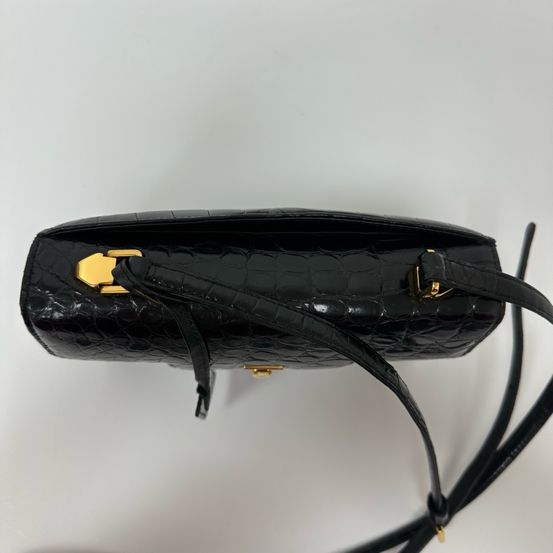 【赫蒂國際精品】Valentino 范倫鐵諾 金色燙印 斜背包 vintage-5