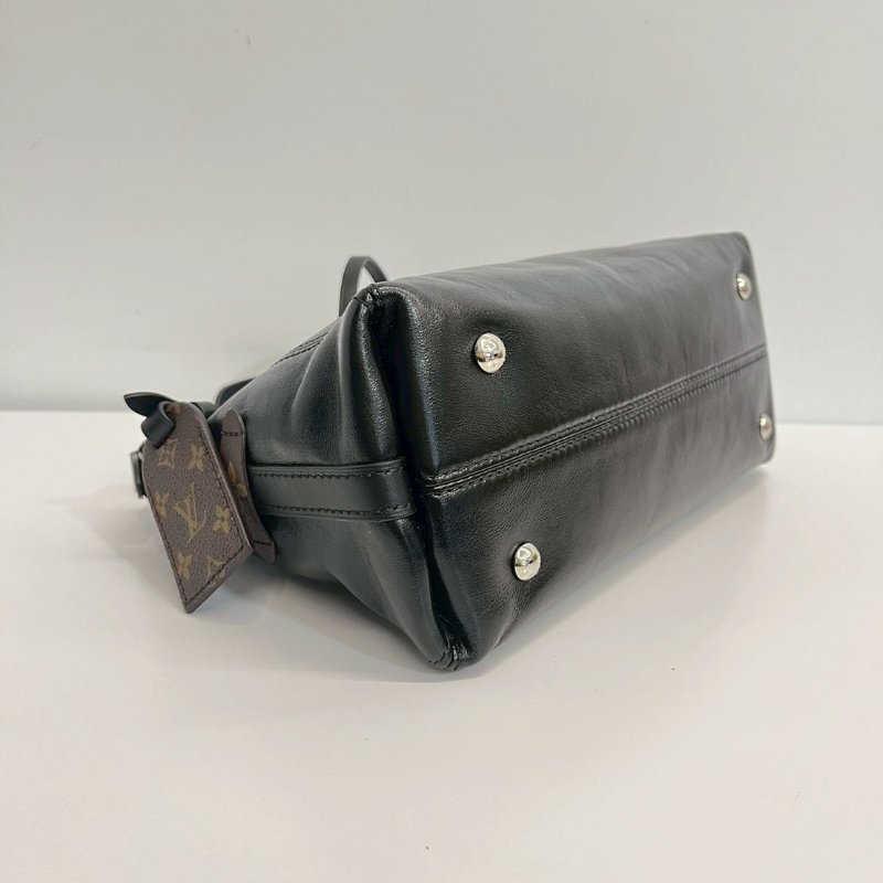 Louis Vuitton LV Carryall BB黑武士-4