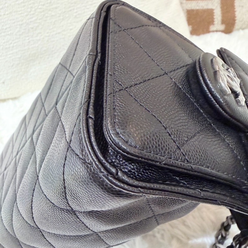 Chanel/ Mini 25 Hobo Bag-9