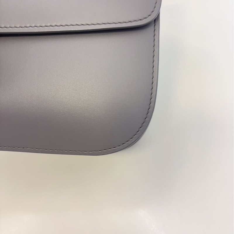 Celine 賽琳 經典Classic Box 霧霾灰銀扣 豆腐包/郵差包 中號-4