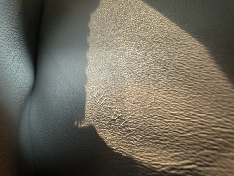 Celine 賽琳 經典Classic Box 霧霾灰銀扣 豆腐包/郵差包 中號-17