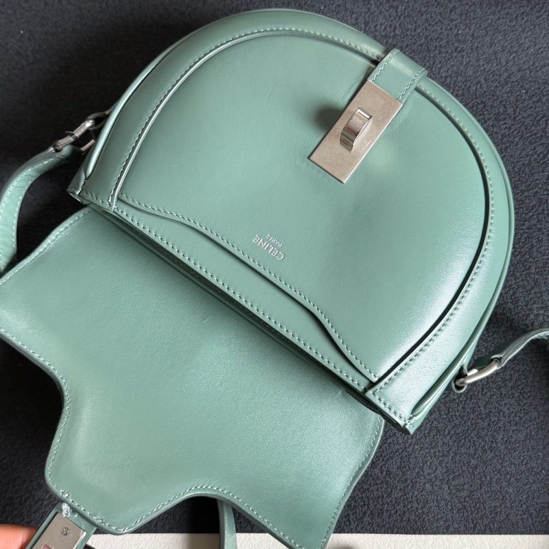 Celine 牛油果綠色牛皮Besace 16馬鞍包半月包-1