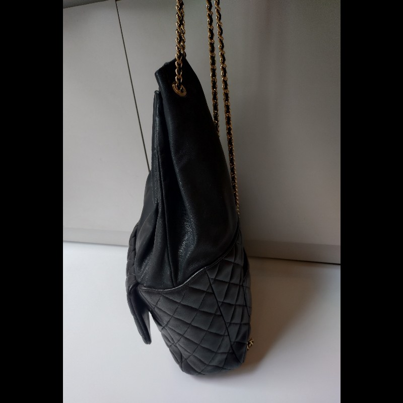 Chanel金鍊雙帶直式黑皮革後背包-14