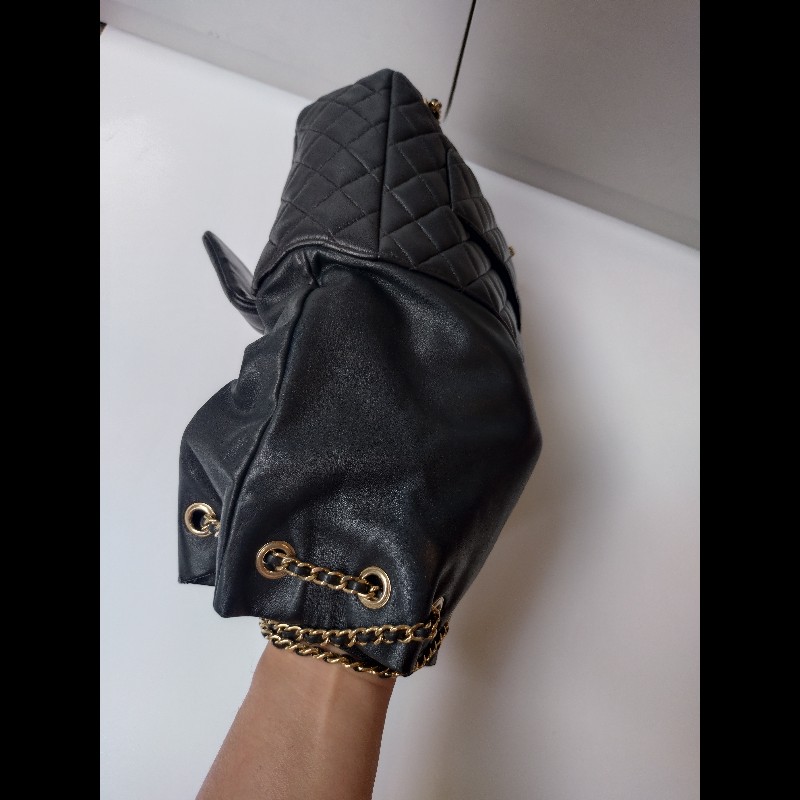 Chanel金鍊雙帶直式黑皮革後背包-15