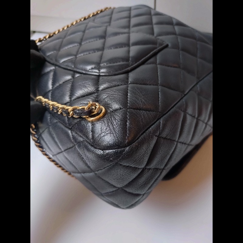 Chanel金鍊雙帶直式黑皮革後背包-16